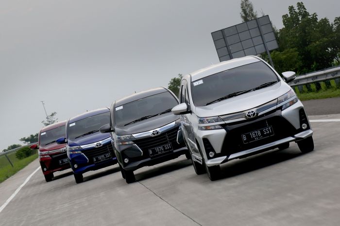Kenapa Toyota Masih Jadi “Raja Jalanan” di Kampung dan Kota? Ini Alasannya